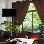 Première Classe Lille Sud Henin Beaumont Hotel 2*