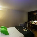 Première Classe Lille Sud Henin Beaumont Hotel 2*