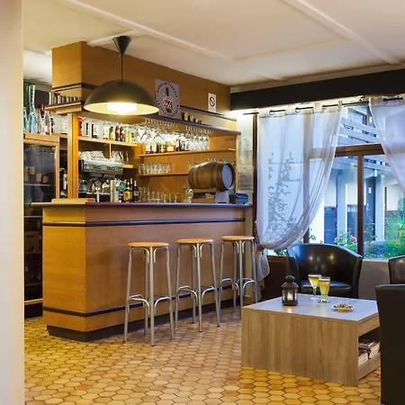 酒店 Premiere Classe Lille Sud Henin Beaumont 2*