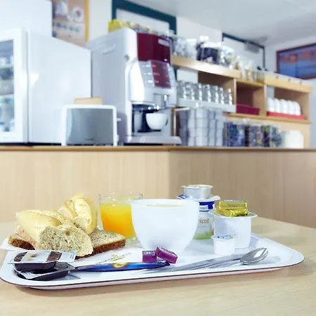 Première Classe Lille Sud Henin Beaumont Hotel 2*